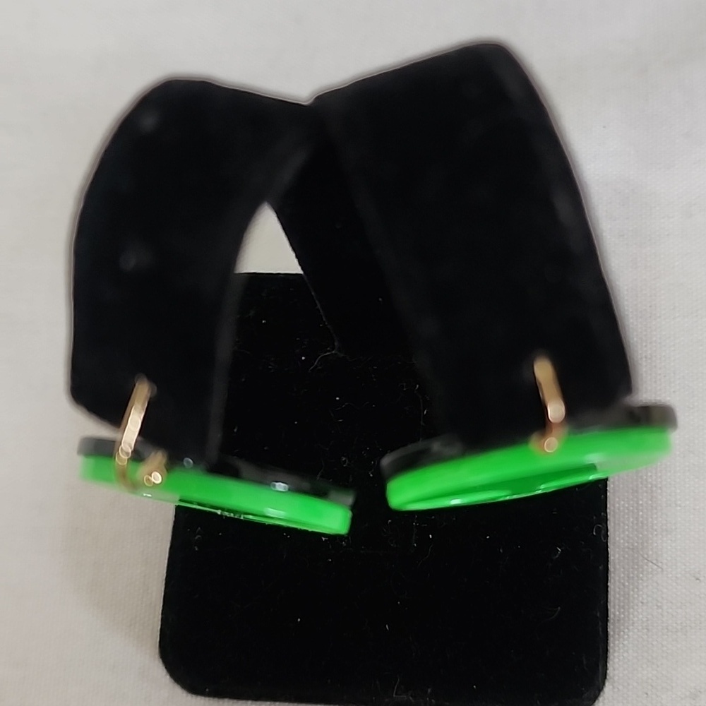 Resin Green with Black Alien Face Earrings - Picture 8 of 9